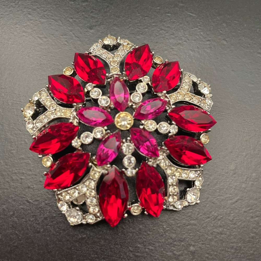 Vintage- Eisenberg Ice Signed Brooch